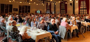 370 Senioren kamen zum Fest in den Kaisergarten.